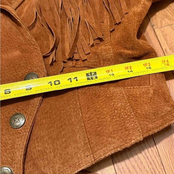 Wilson’s Leather Brown Suede Fringe Jacket - Picture 10 of 10